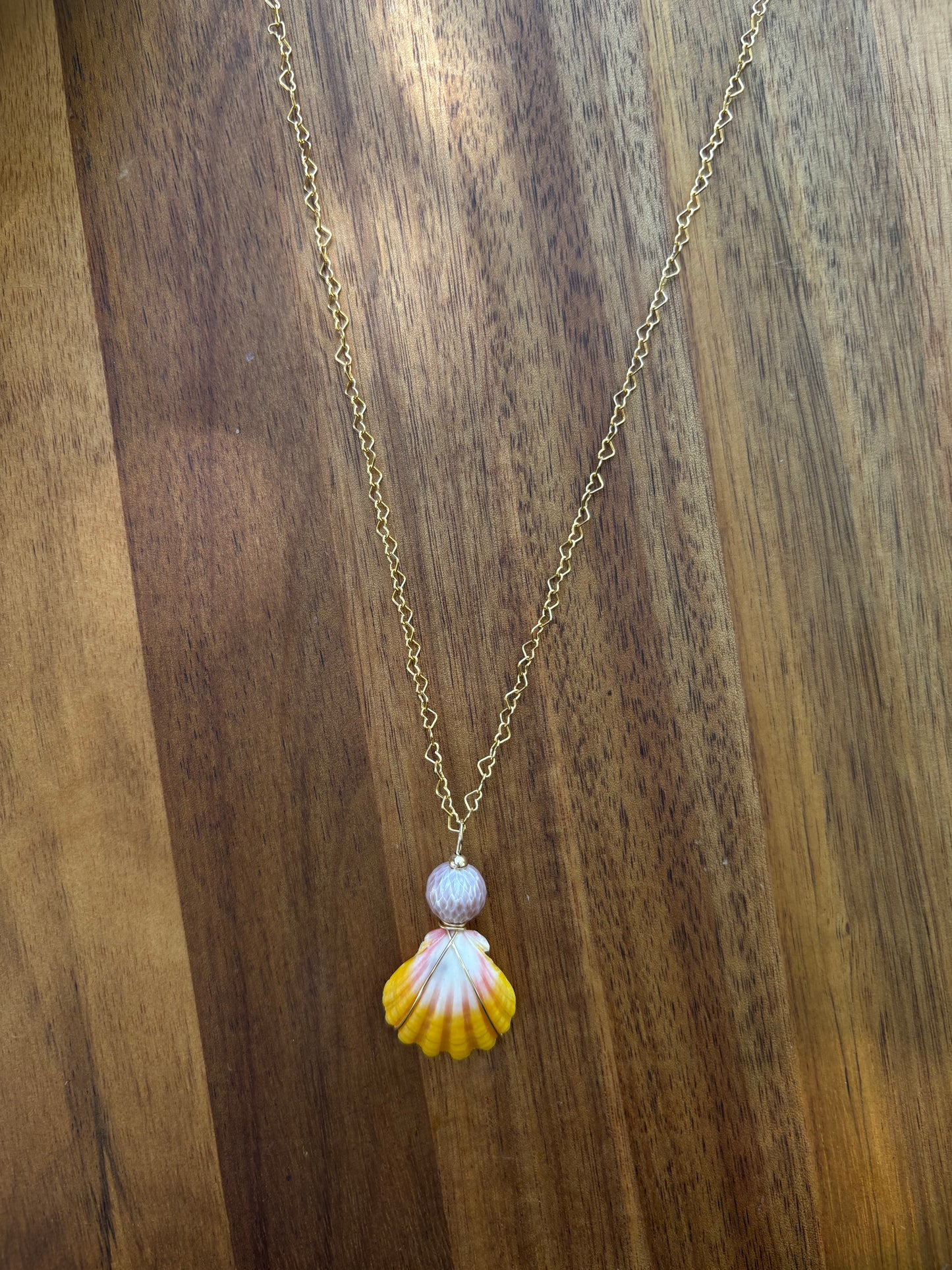 Sunrise Shell and Edison Pearl necklace