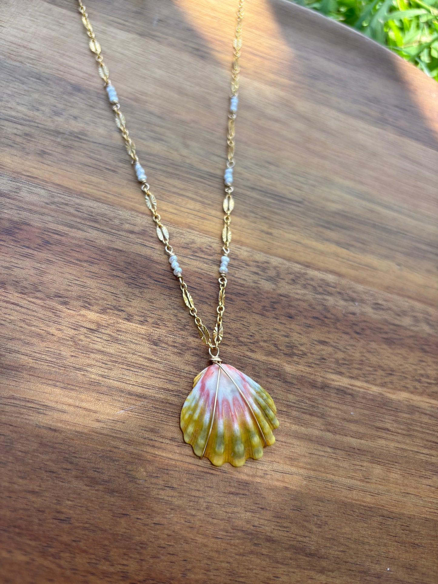 Sunrise shell Necklace