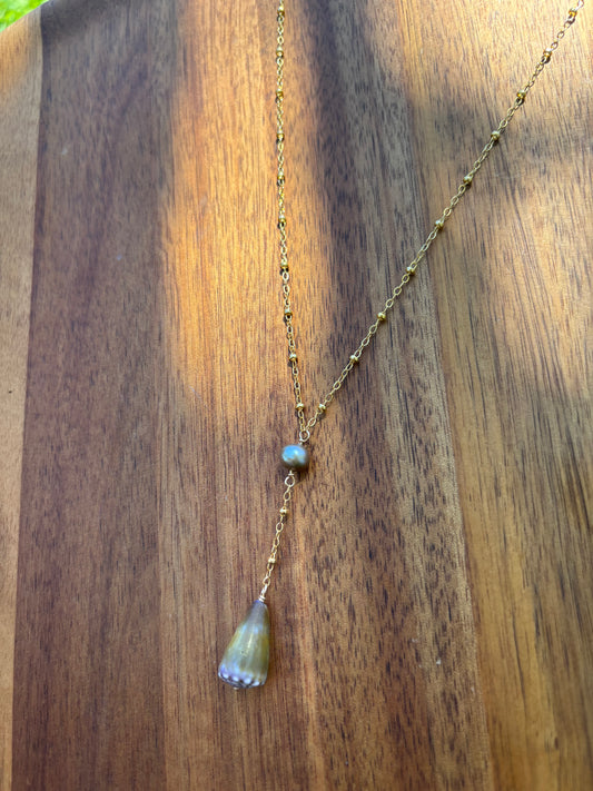 Lariat Style shell necklace