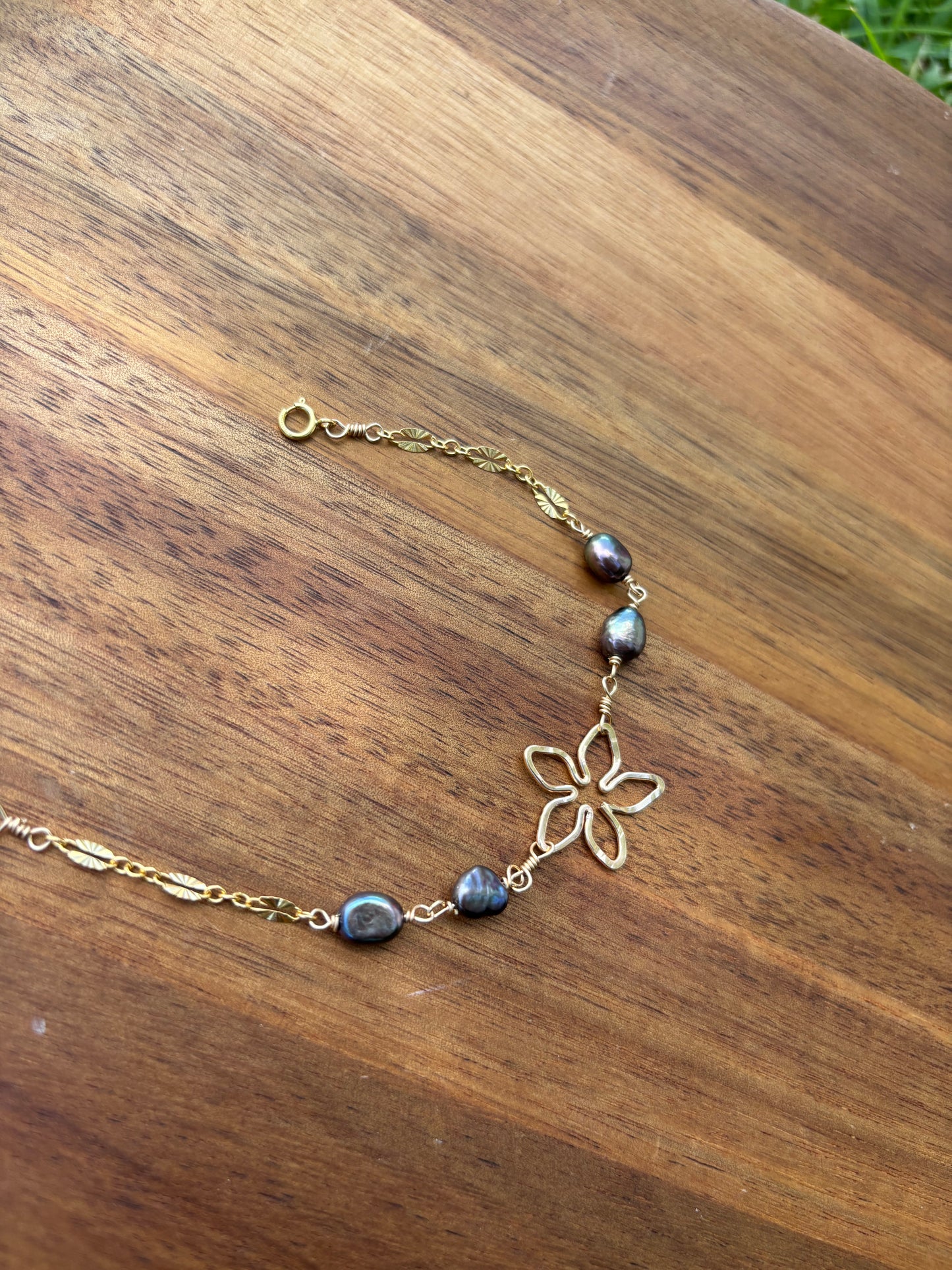 Pua bracelet
