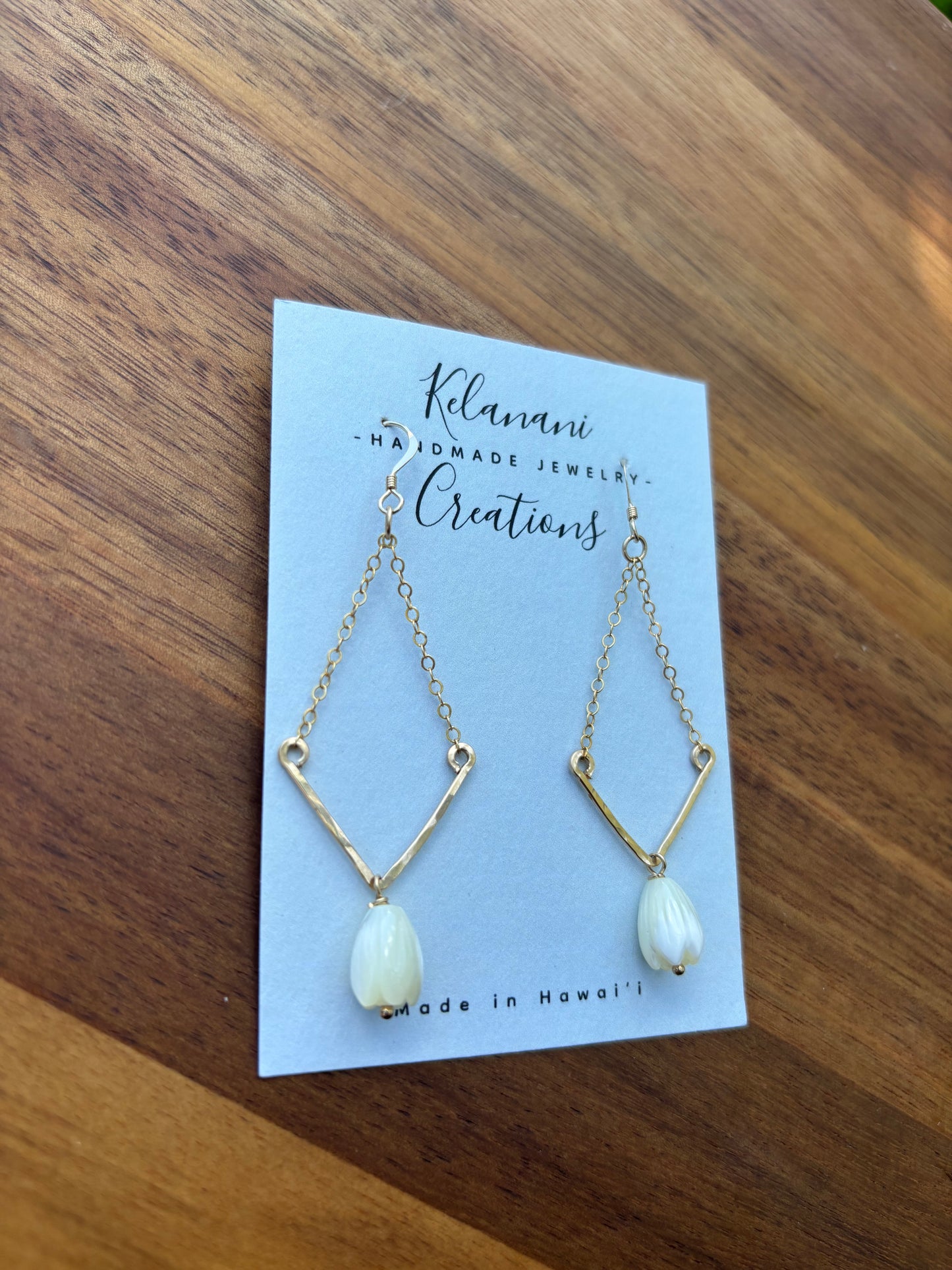 Mother of pearl pikake earring